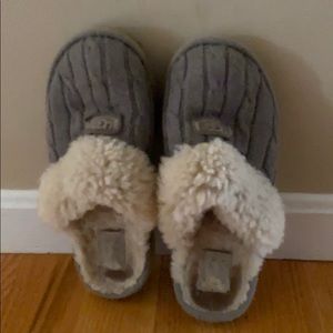 UGG slippers size 9